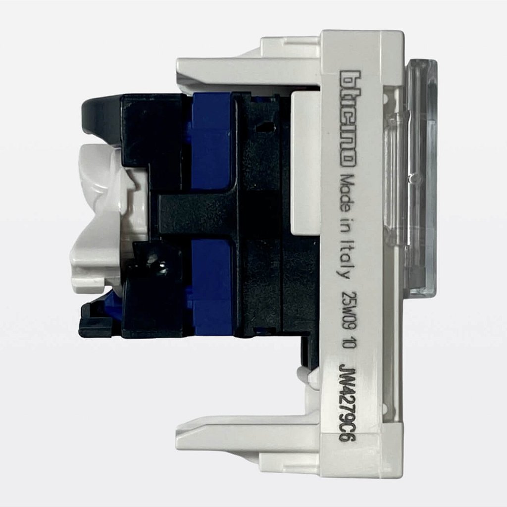 Matix Go Rj45 Tomada RJ45 Cat6 Branca MatixGo Legrand - 10 Gbps - a partir de R$95,18