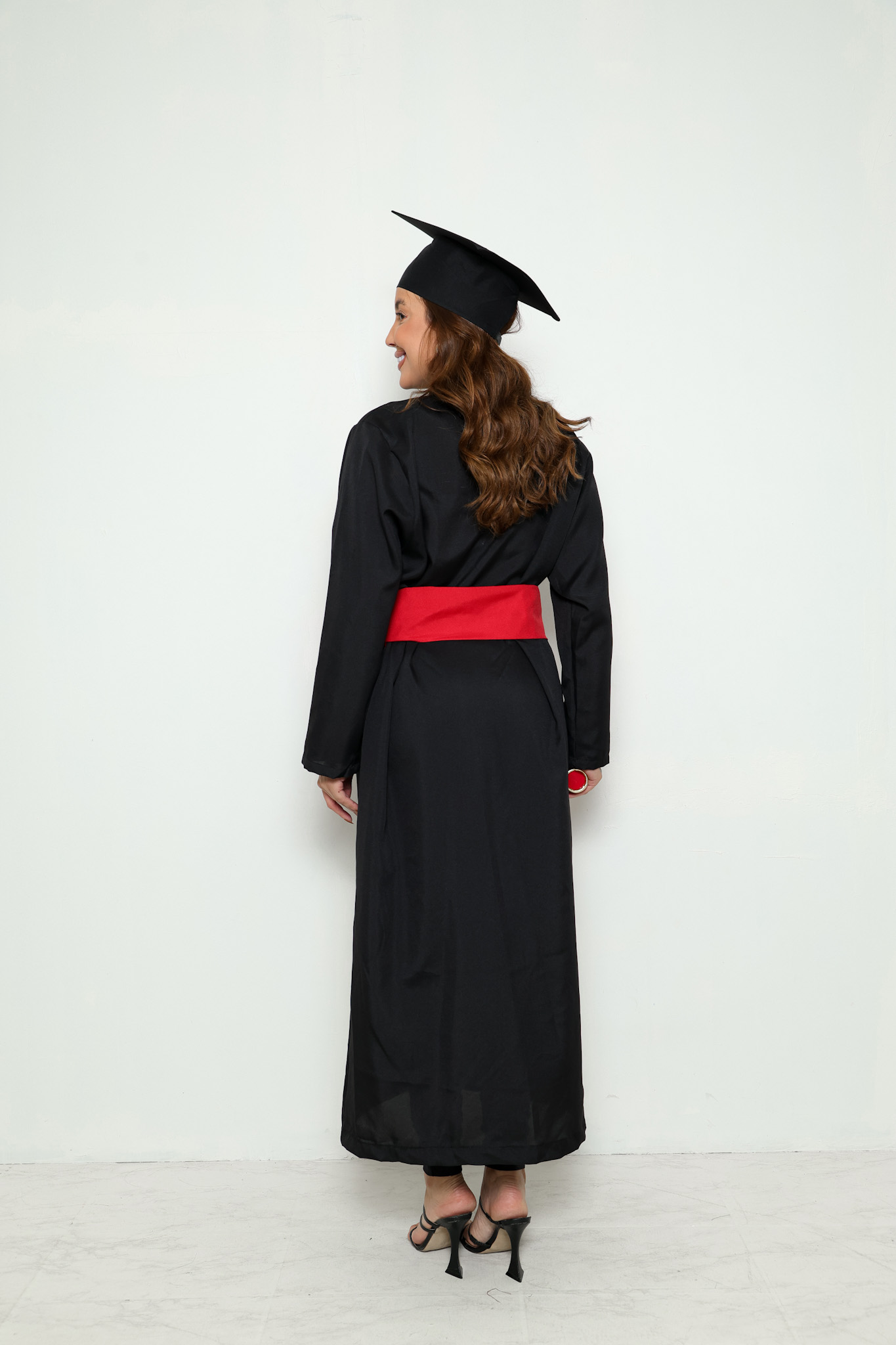 Comprar Beca de Formatura Tradicional faixa vermelha - a partir de R$159,84