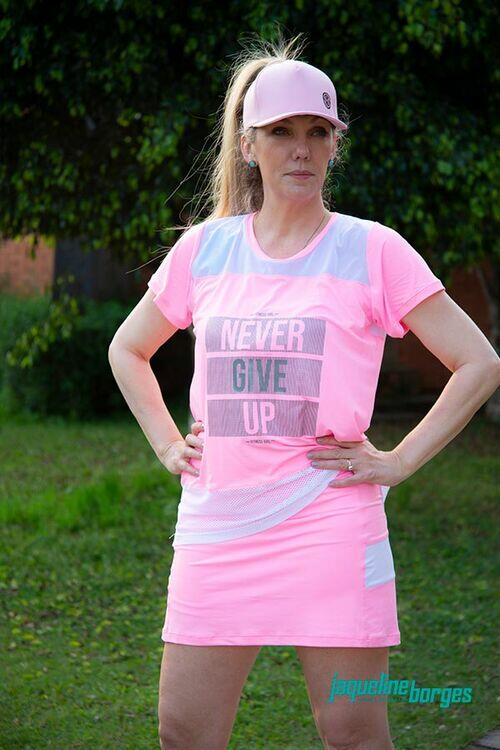 t-shirt alongada tela Jaqueline Borges