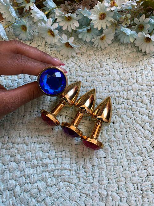 Comprar Plug Anal Dourado Com Pedra Diverso Ao Cubo (tamanho P) Comprar Plug Anal Dourado Com Pedra Diverso Ao Cubo (tamanho P)