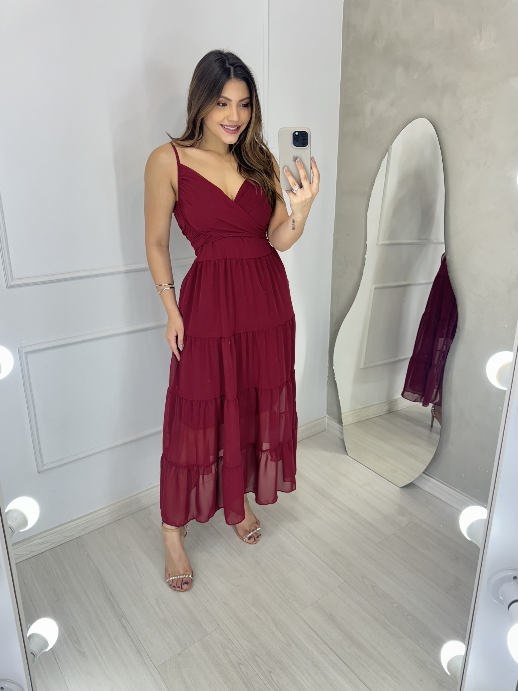 Vestido longo marsala a partir de R$180,27