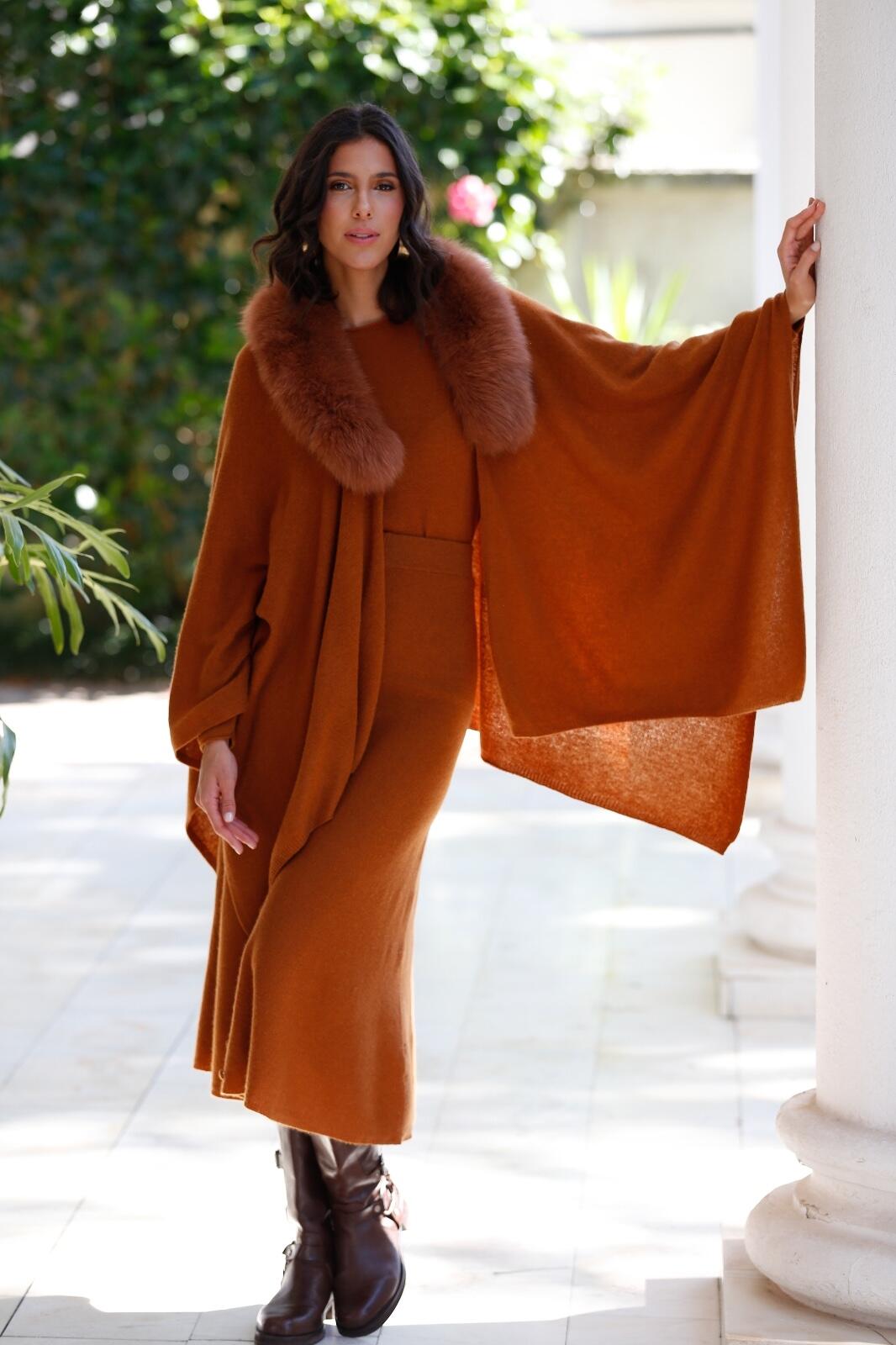 Comprar PONCHO EM CASHMERE COM PELE