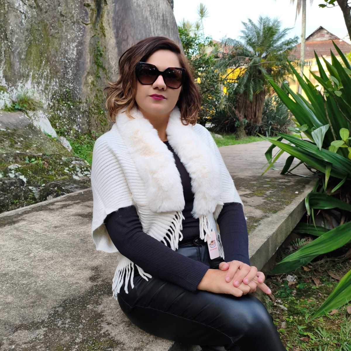 Bolero Casaco Quentinho Tipo Tricot Pelinhos Liso Plus Size
