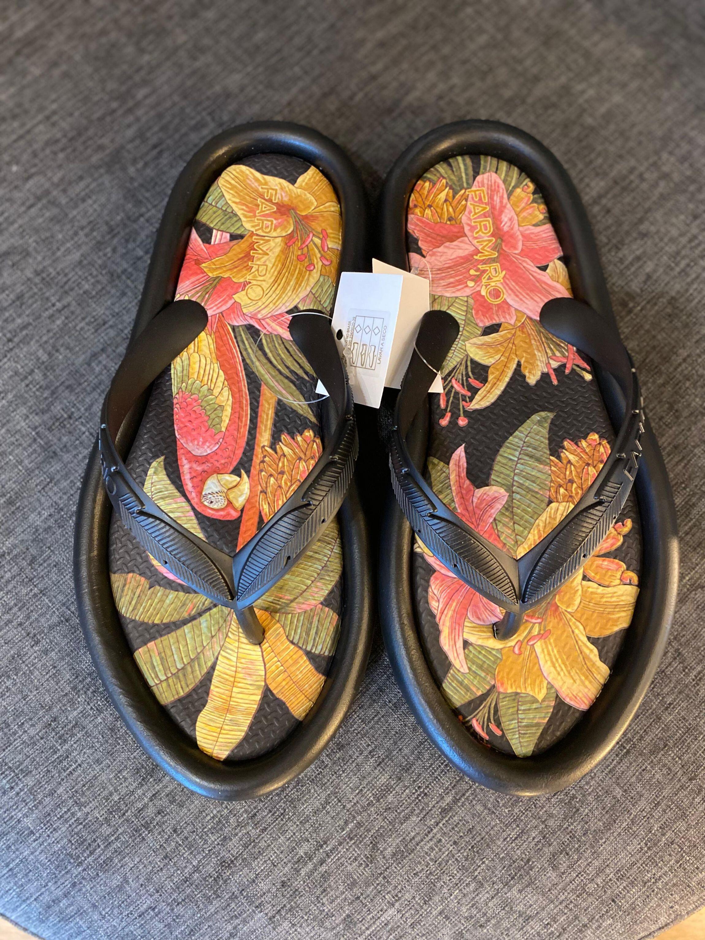 FARM*新シューズライン**Ape**Chinelo Canoa Print peixe Comprar Chinelo Canoa Riqueza Tropical Apé Farm - Ouseup