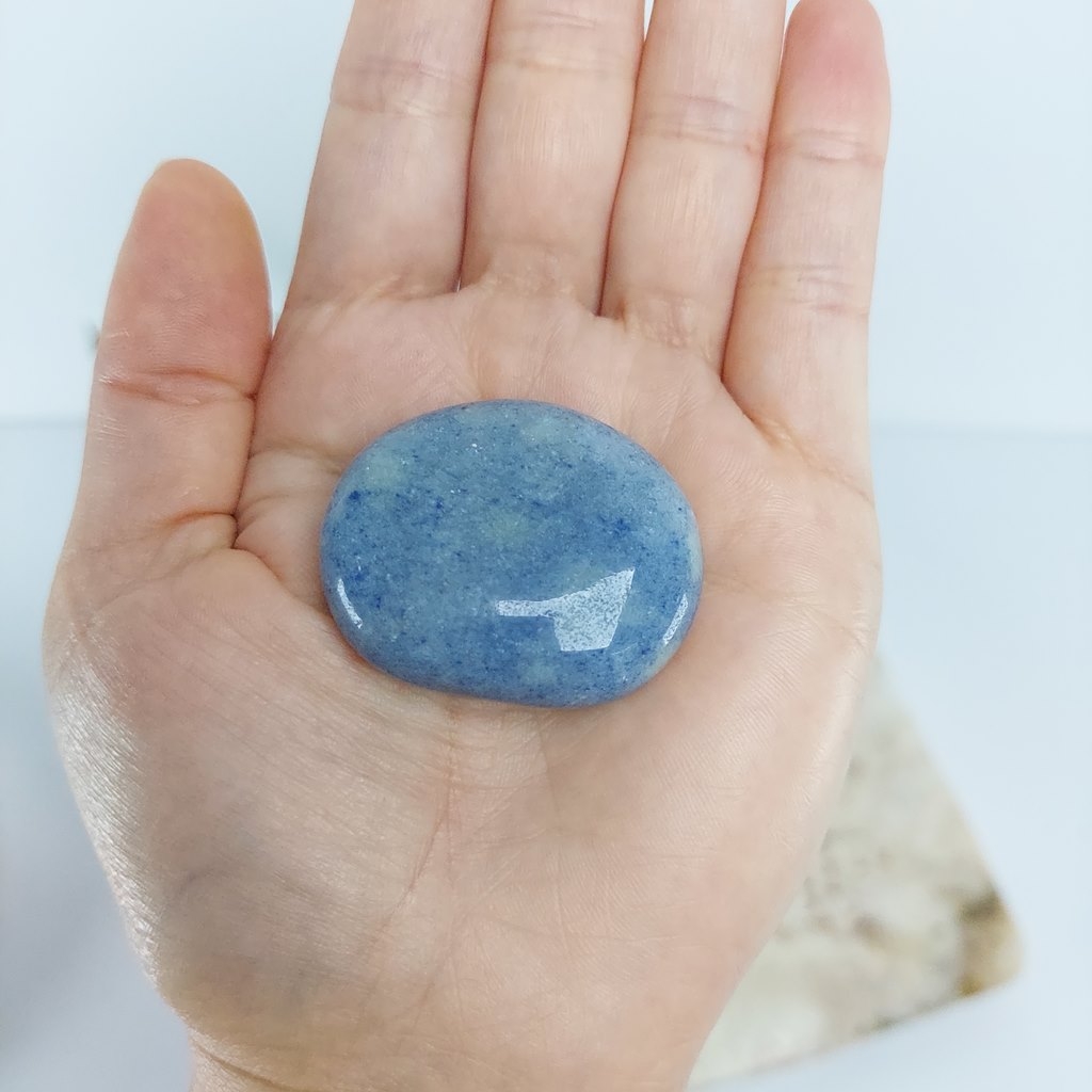 Comprar Pedra Quartzo Azul Natural Rolada 4 a 5cm aprox.(Cura e Meditação)  - a partir de R$3,99 - SAJ Cristais - Pedras e Cristais Naturais, image size:1024x1024