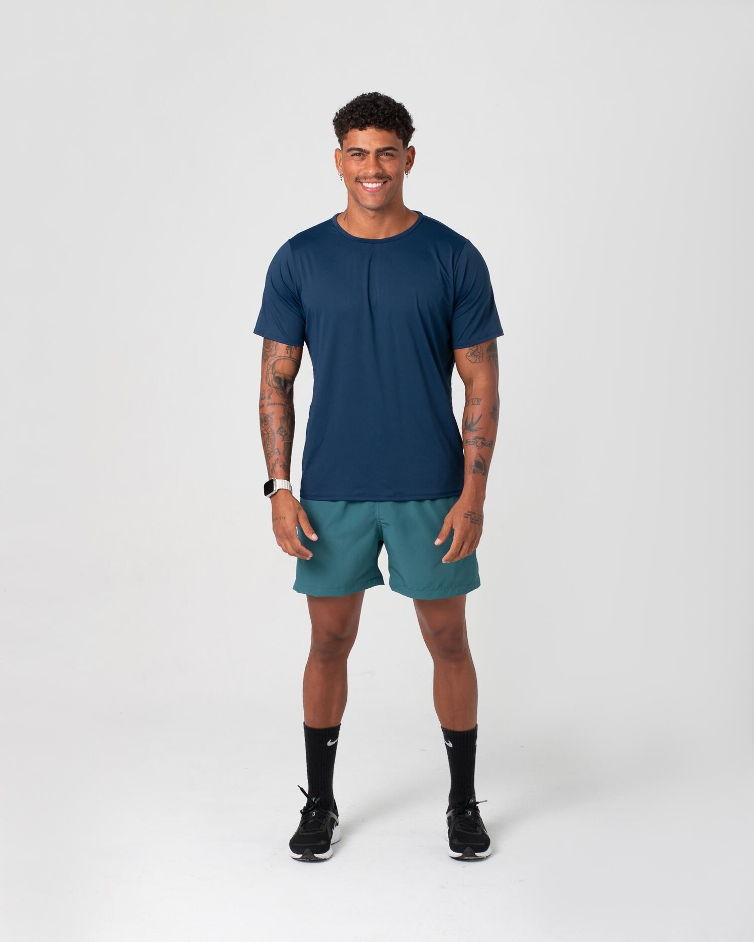 Comprar Camisa Poliamida Lisa Azul Marinho - R$44,00