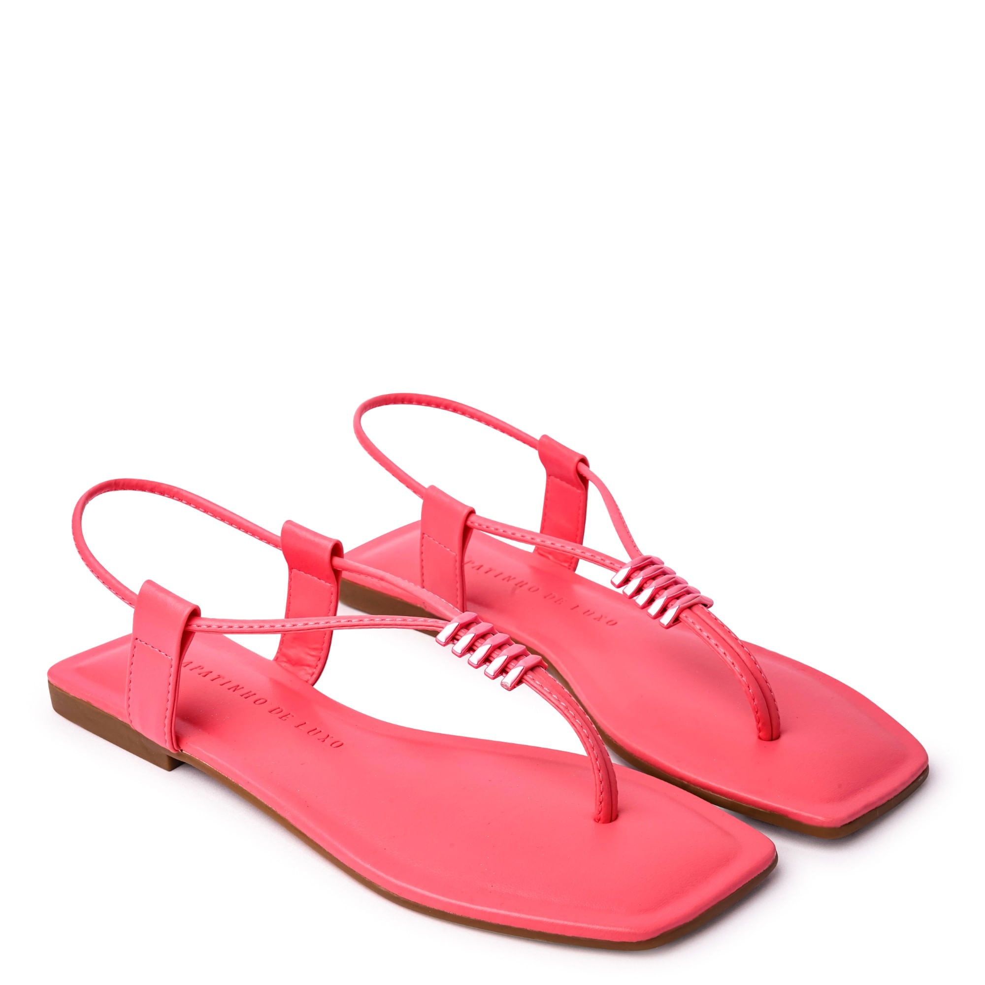 Rasteiras, Sapatilhas, sandálias, tênis, scarpins e bolsas