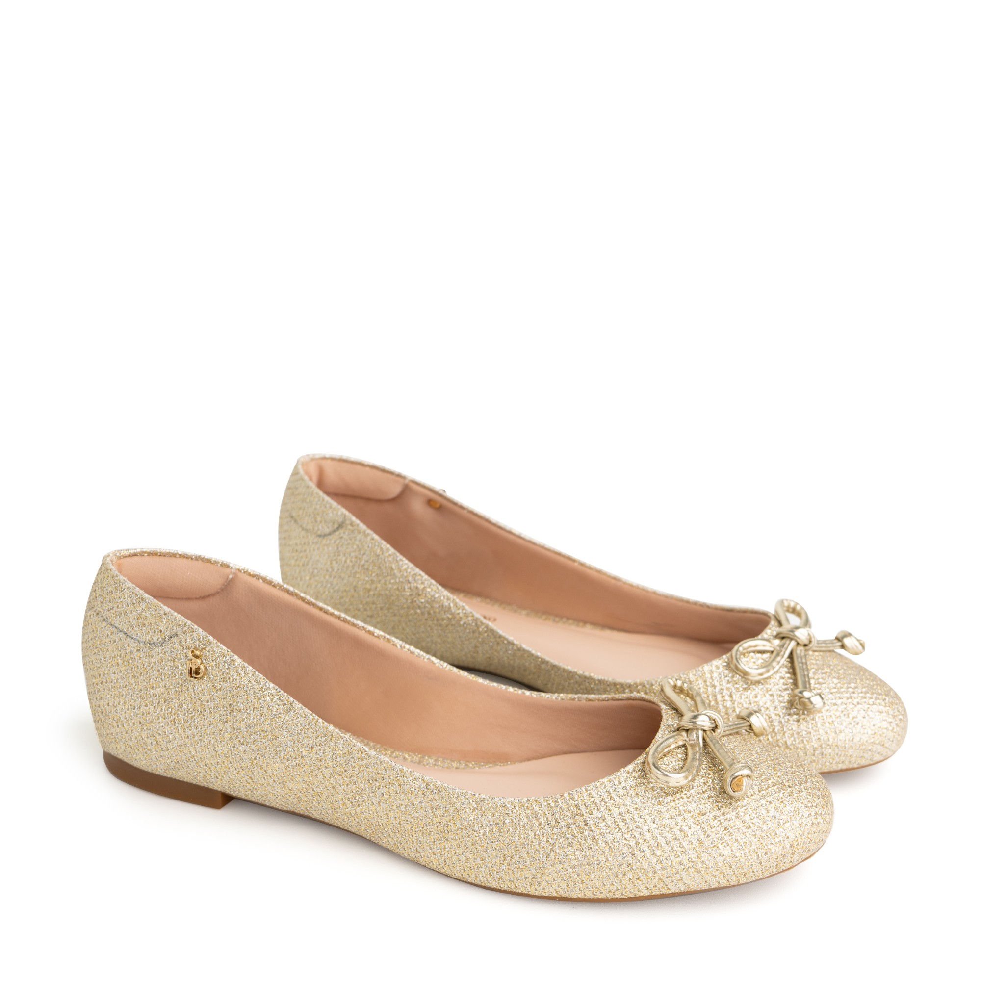 Rasteiras, Sapatilhas, sandálias, tênis, scarpins e bolsas