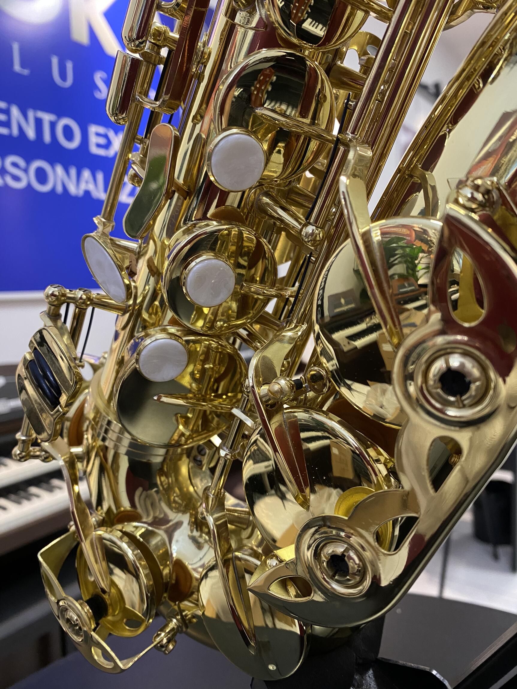 Comprar Sax Alto MIB Laqueado Tokai TSA-200L - a partir de R$4.668