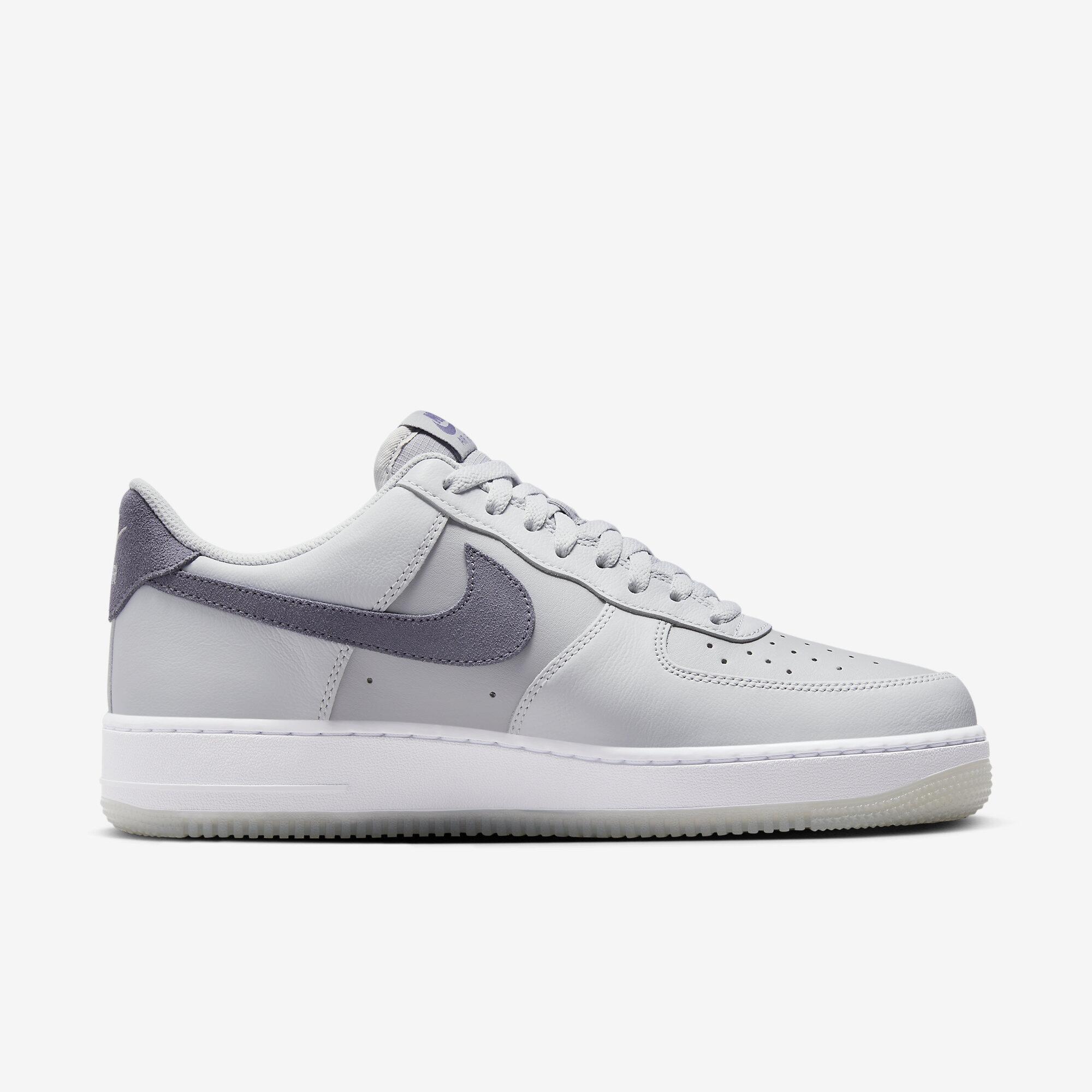 Tênis Nike Air Force 1 07 - Cinza