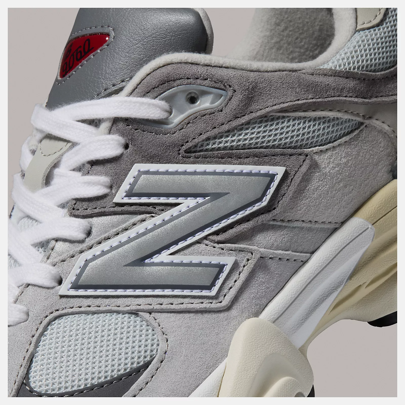 Tênis New Balance 9060 - Cinza U9060GRY
