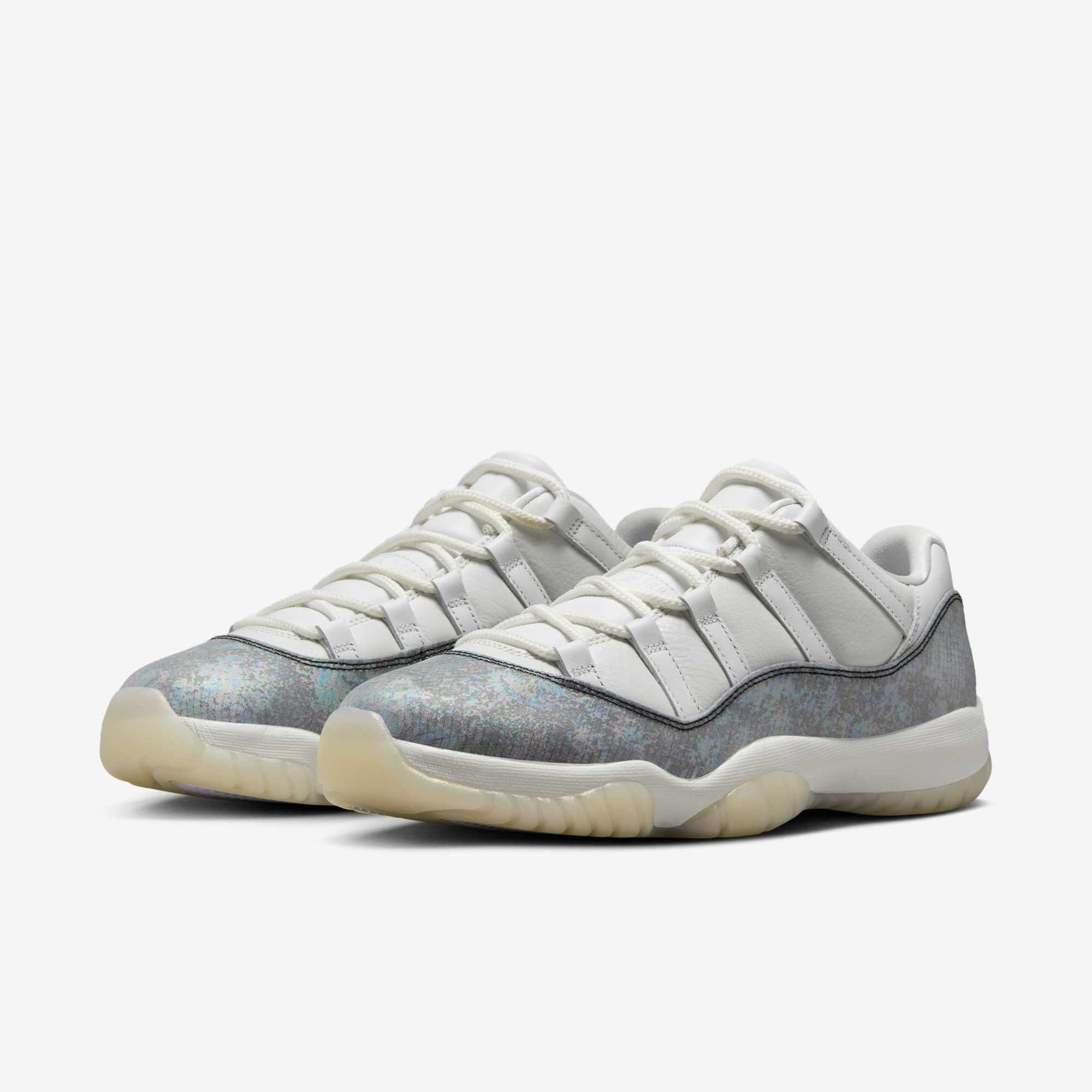 Tênis Nike Air Jordan 11 Low - Cinza - Sneakers New - Site Oficial