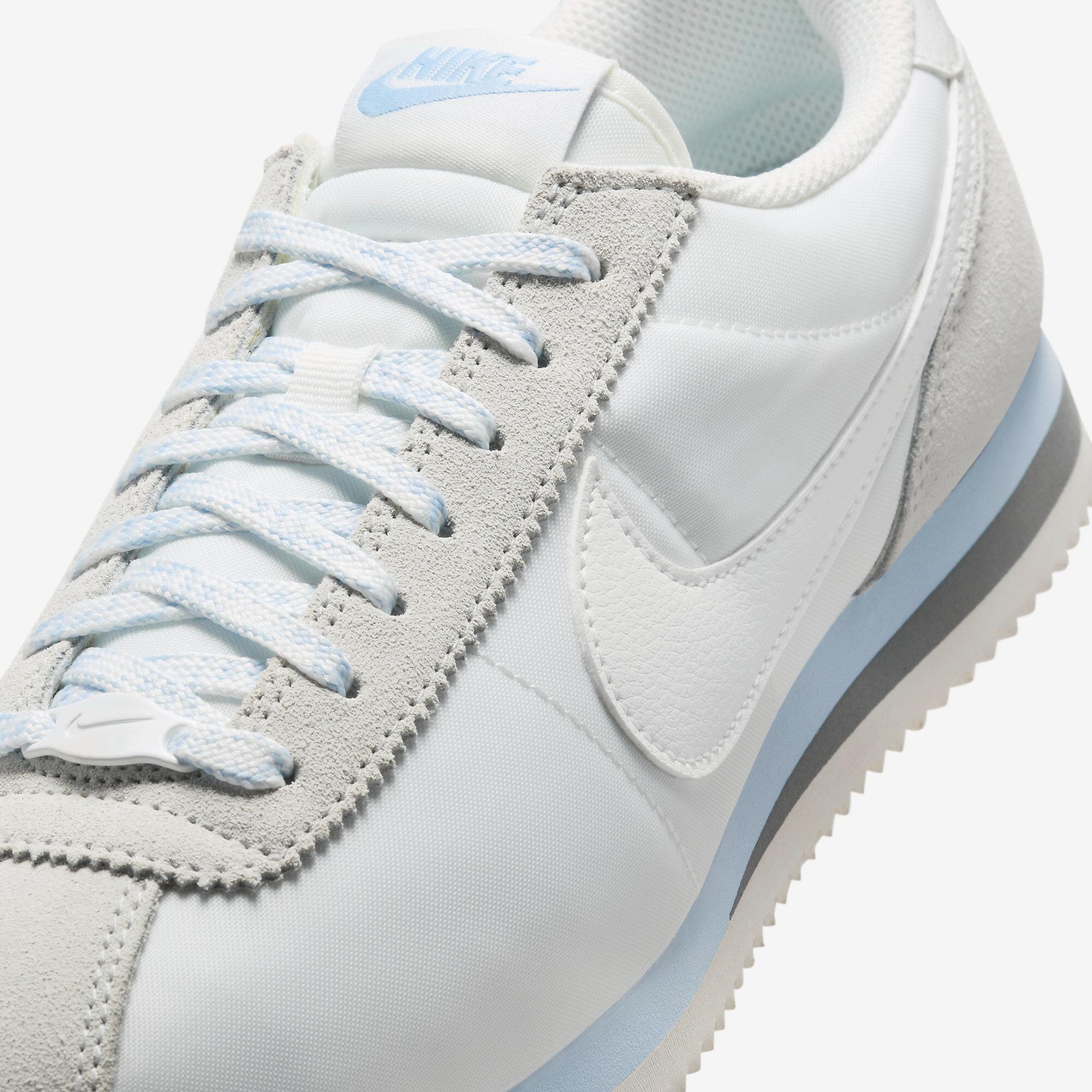 Tênis Nike Cortez Feminino - Branco e Azul