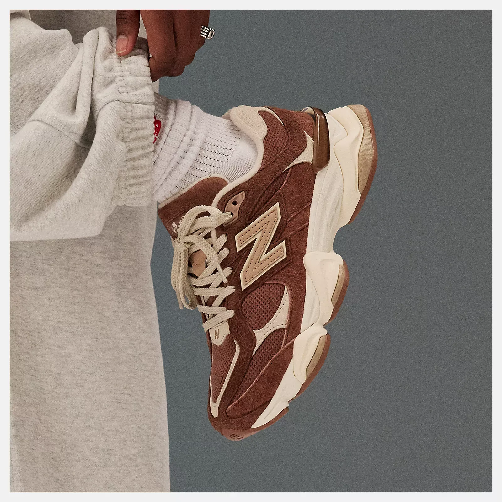 Tênis New Balance 9060 Rich Oak - Marrom