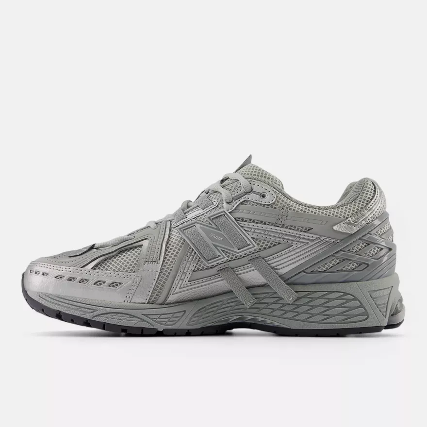Tênis New Balance 1906A - Cinza M1906AG