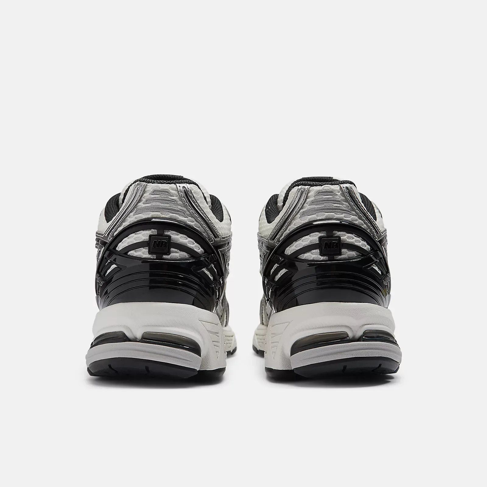 Tênis New Balance 1906R - Branco Cinza e Preto M1906RER