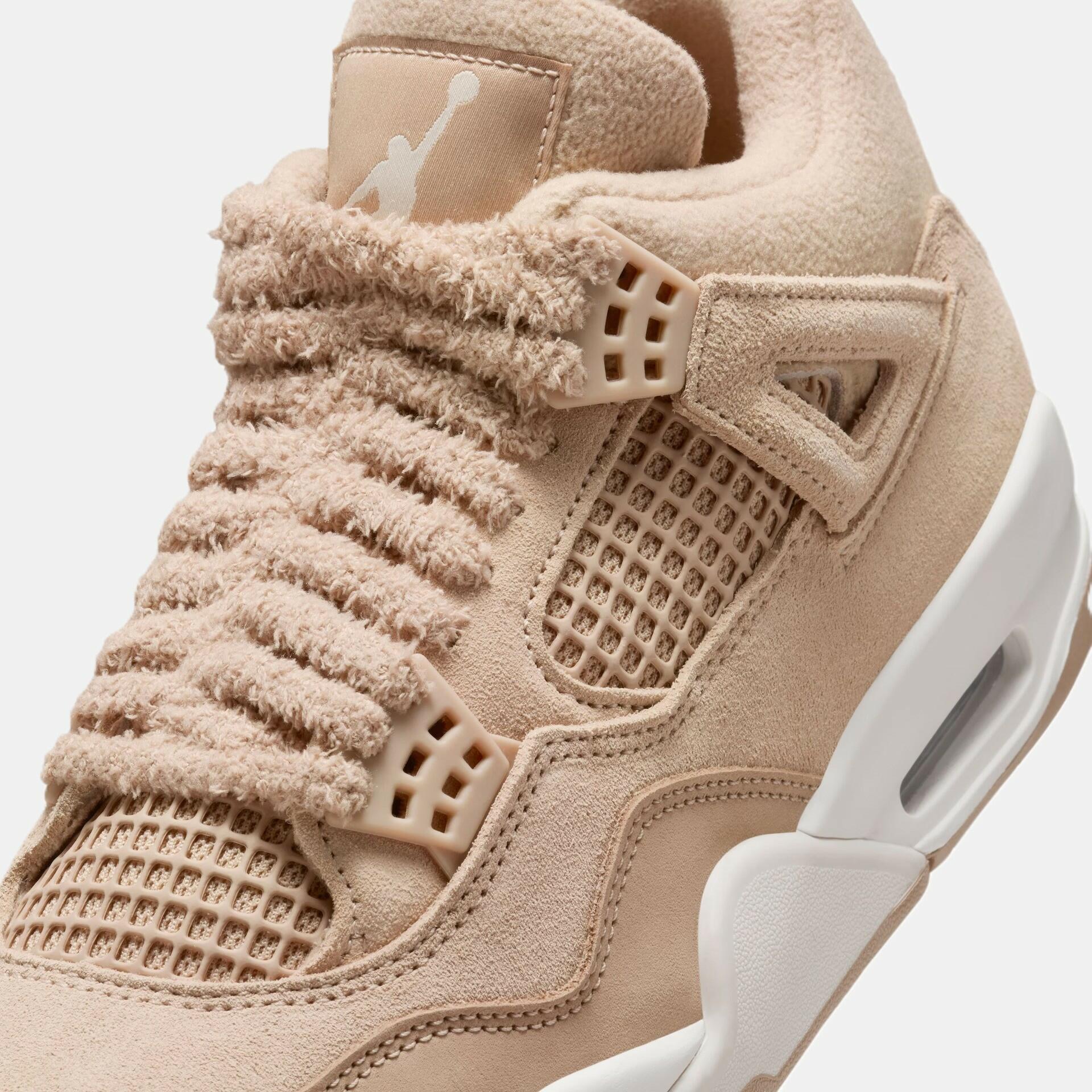 Tênis Air Jordan 4 Retro Cozy Girl