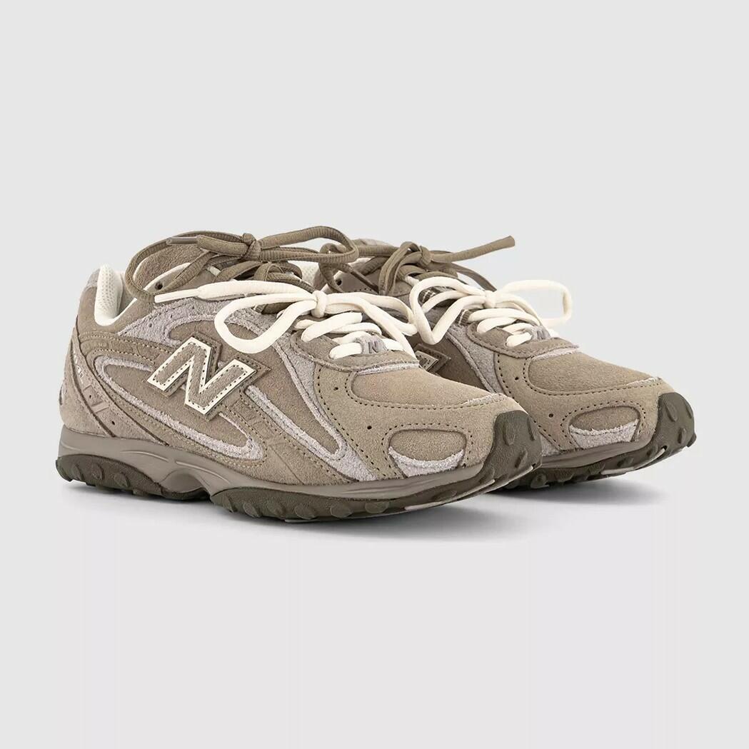 靴 New Balance \
