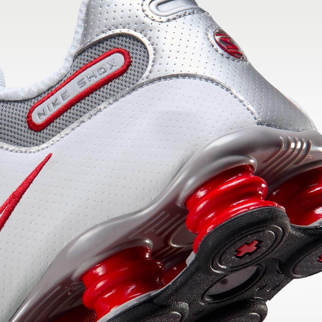 Nike Shox ホワイト/レッド Tênis Nike Shox NZ White Red Metallic Silver 378341-104
