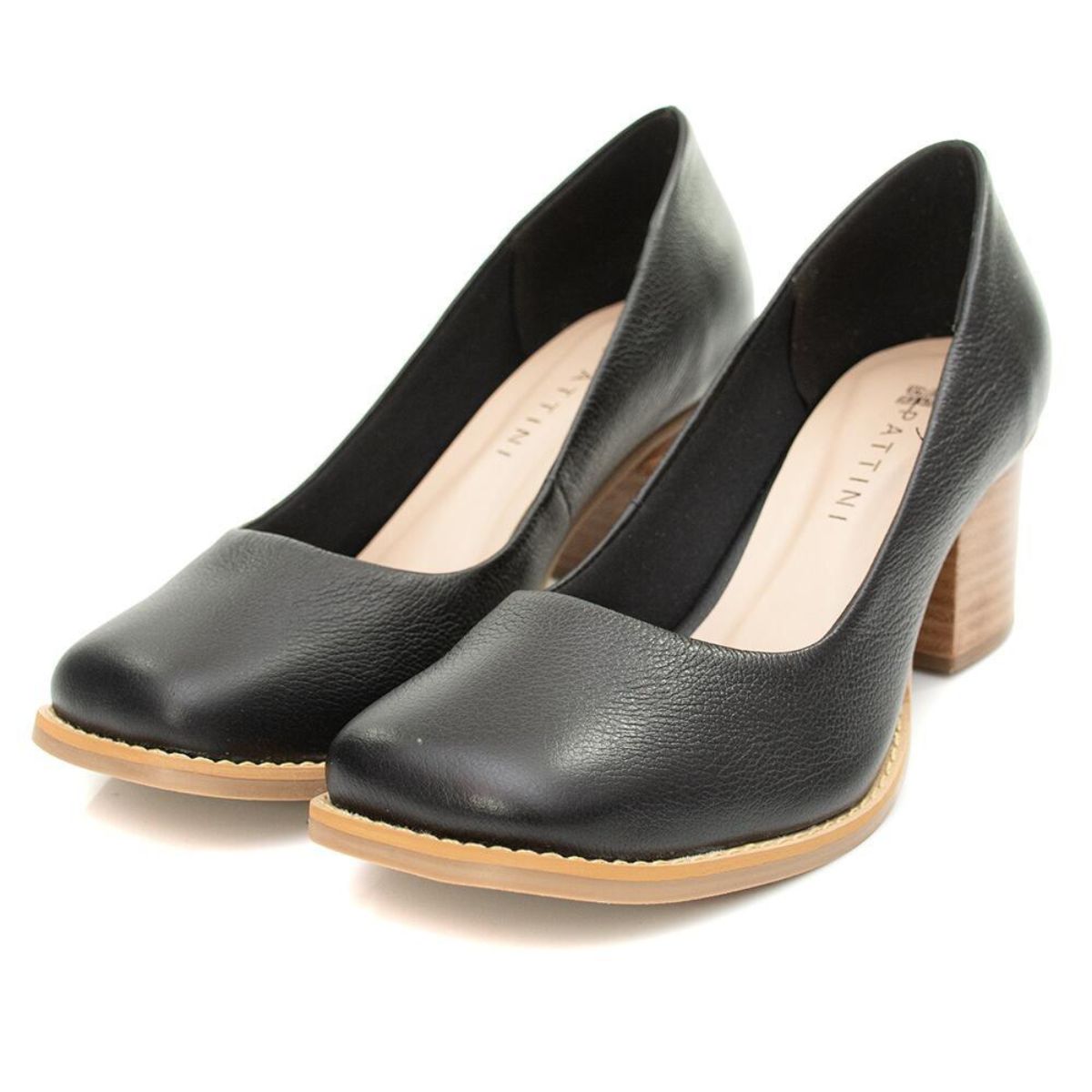 Sapato Feminino Fechado em Couro Salto Madeira 400-65