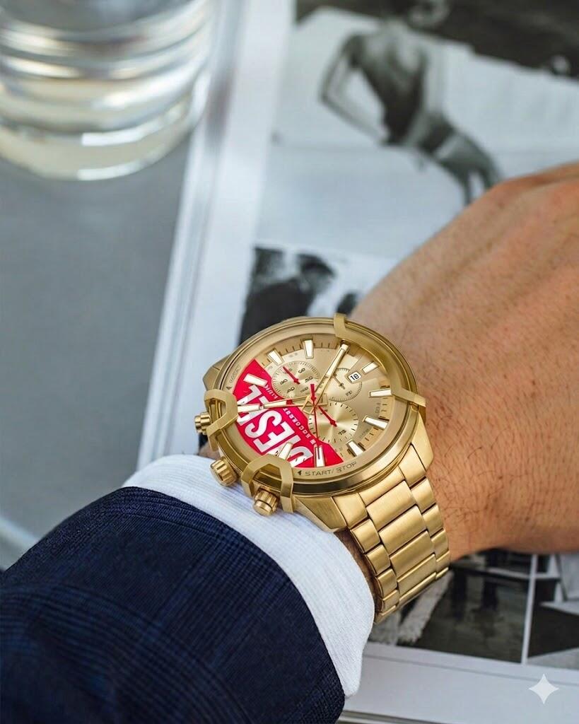 ゴールドの数字4 置時計 Comprar Relógio Diesel Masculino Cronógrafo Dourado Aço Mostrador
