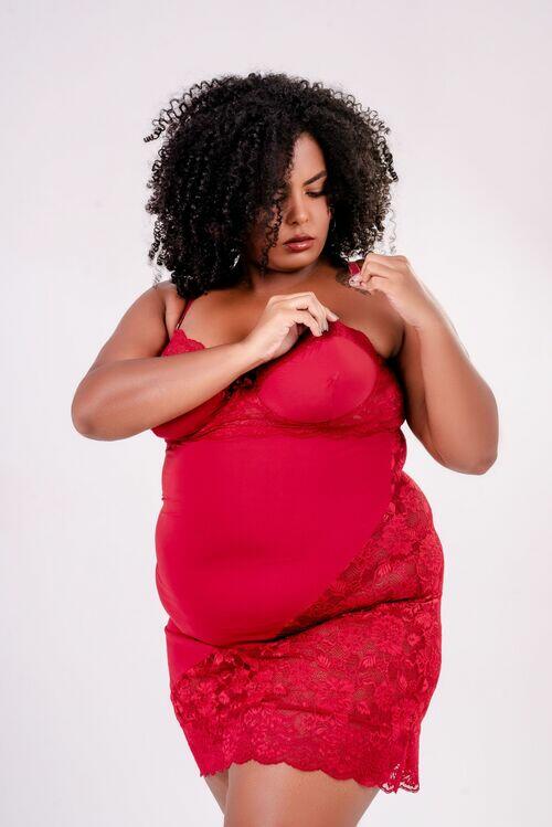 Camisola Plus Size Microfibra com Detalhes em Renda