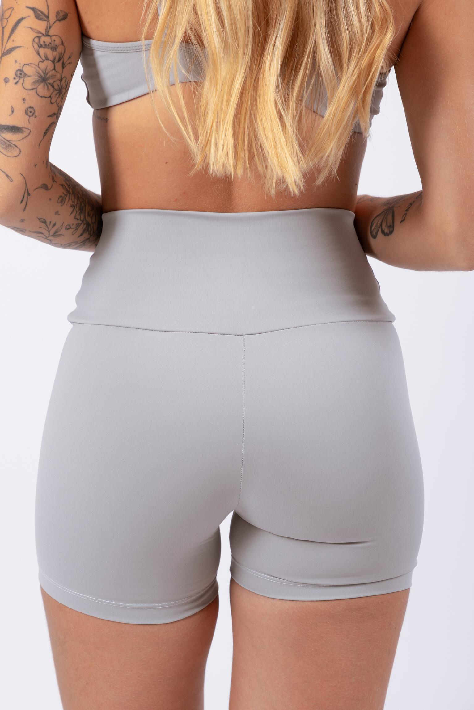 Comprar Short Adapt Cinza