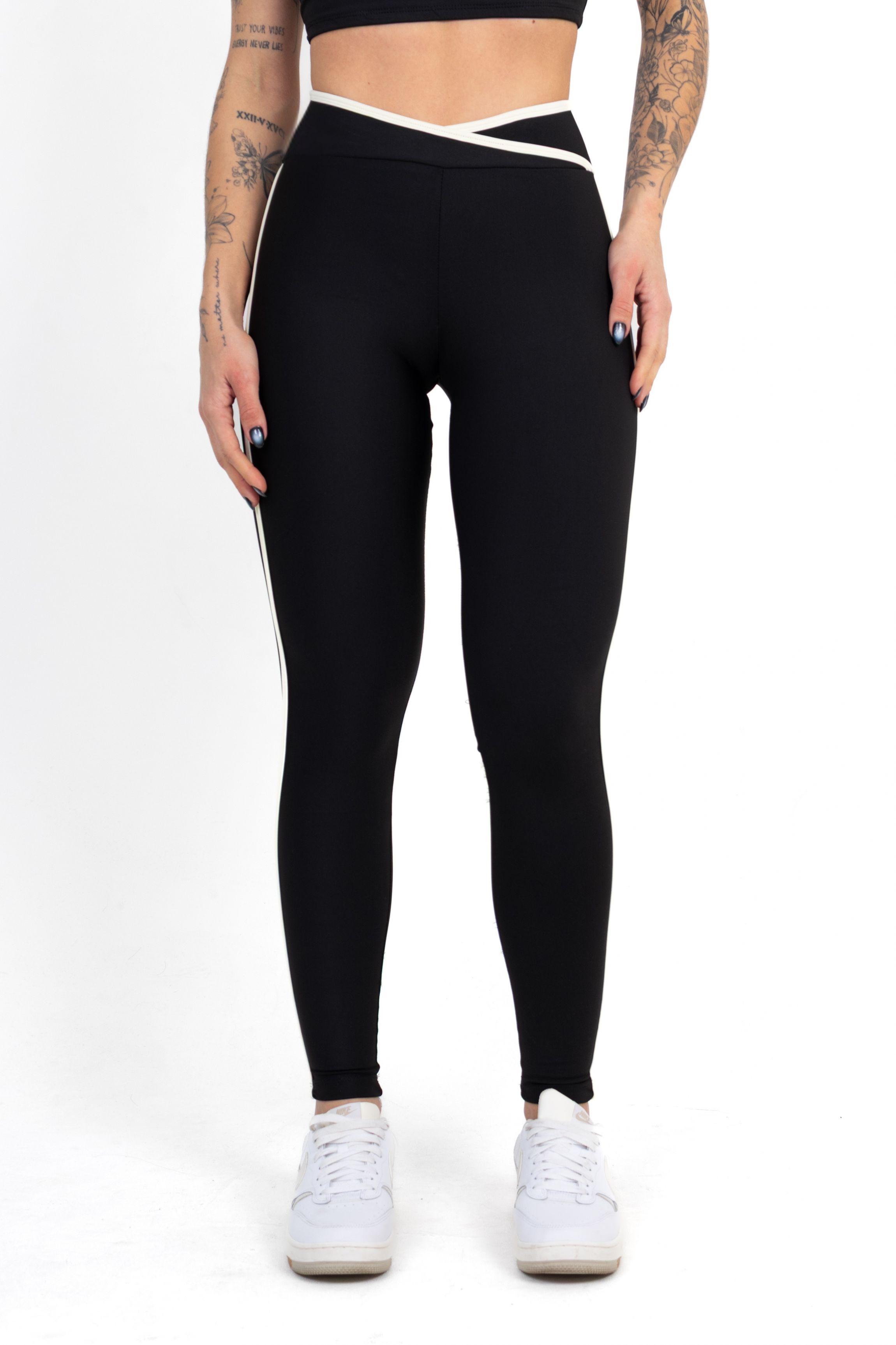 Legging Cross Preto c/ Off - foto 1