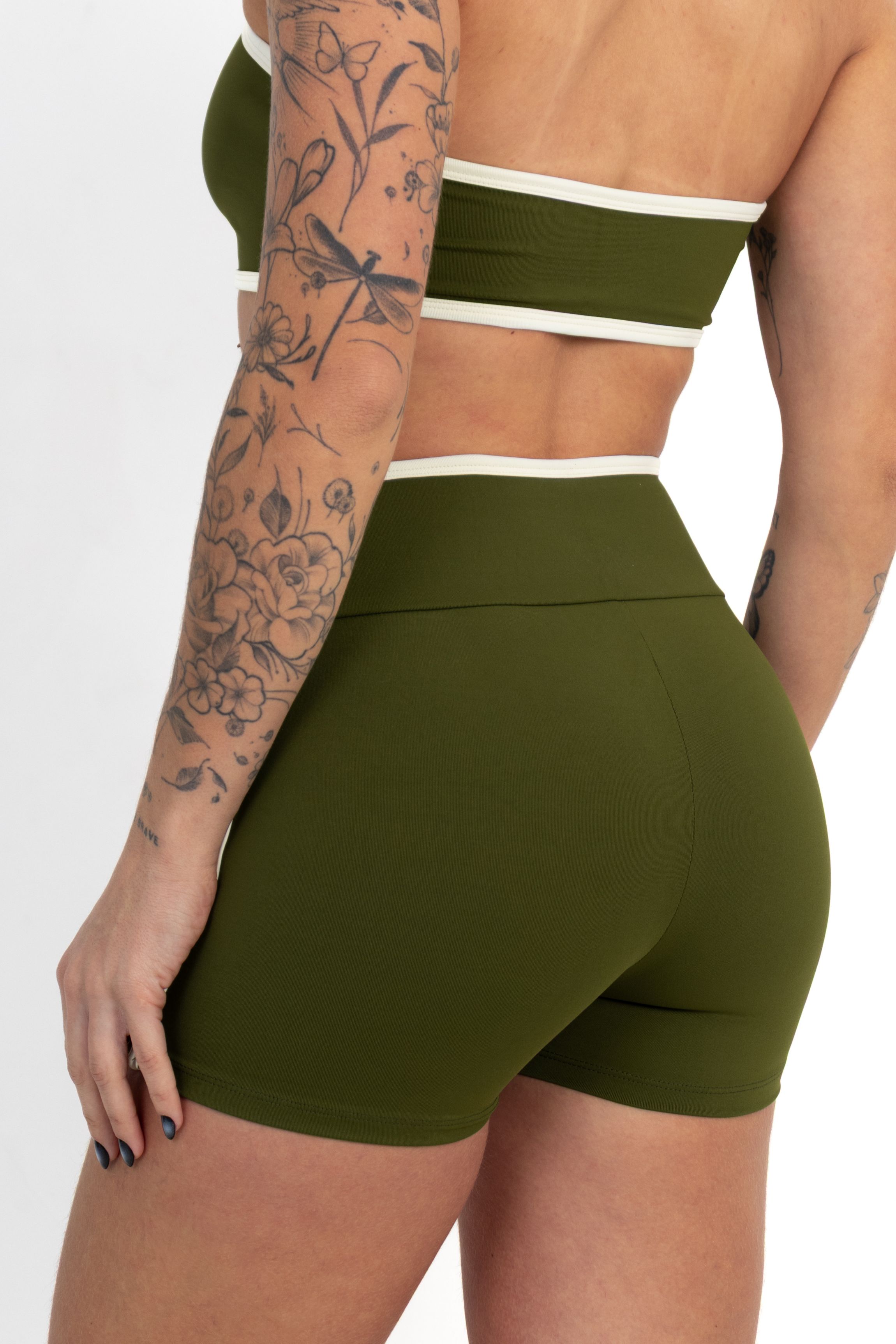 Short Edge Verde Militar c/ Off - foto 2