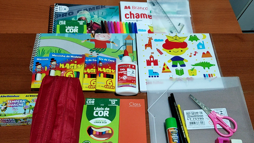 Kit Escolar Ensino Fundamental 20 Itens + Brindes (1º ao 4º Ano)