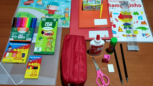 Kit Escolar Ensino Fundamental 20 Itens + Brindes (1º ao 4º Ano)