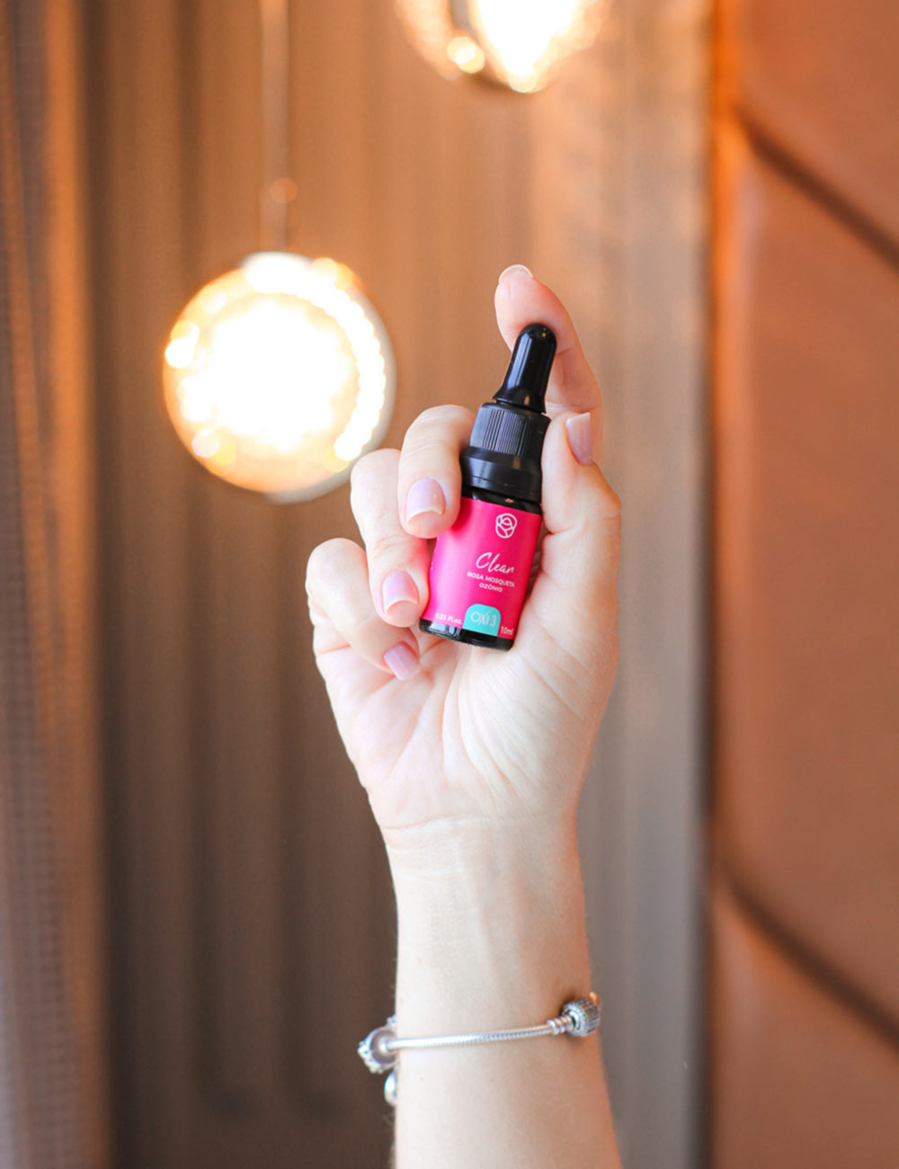 Clear Oxi-3: Revolução em Óleo Nanozonizado para Pele Radiante - R