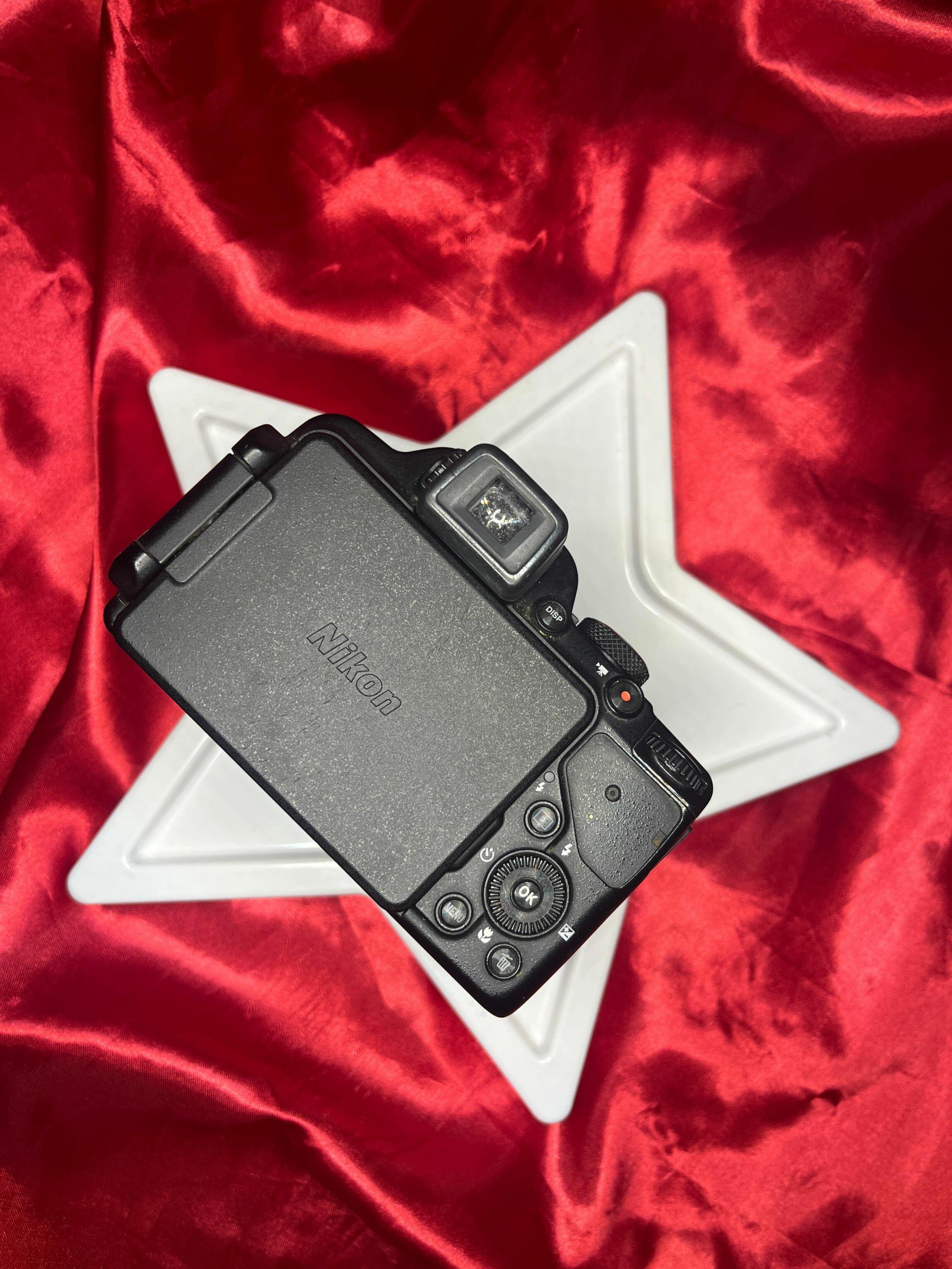 Comprar Nikon Coolpix P520 | COM TELA FLIP PARA SELFIE