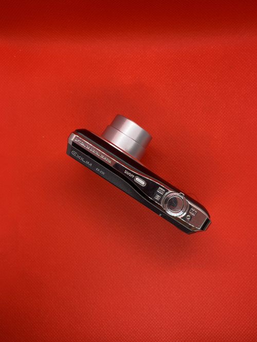 Comprar Casio Exilim EX-Z35 - a partir de R$484,50