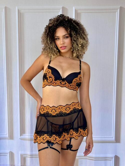 CONJUNTO SEXY (FIO RENDADO) COM SAIA E CINTA LIGA