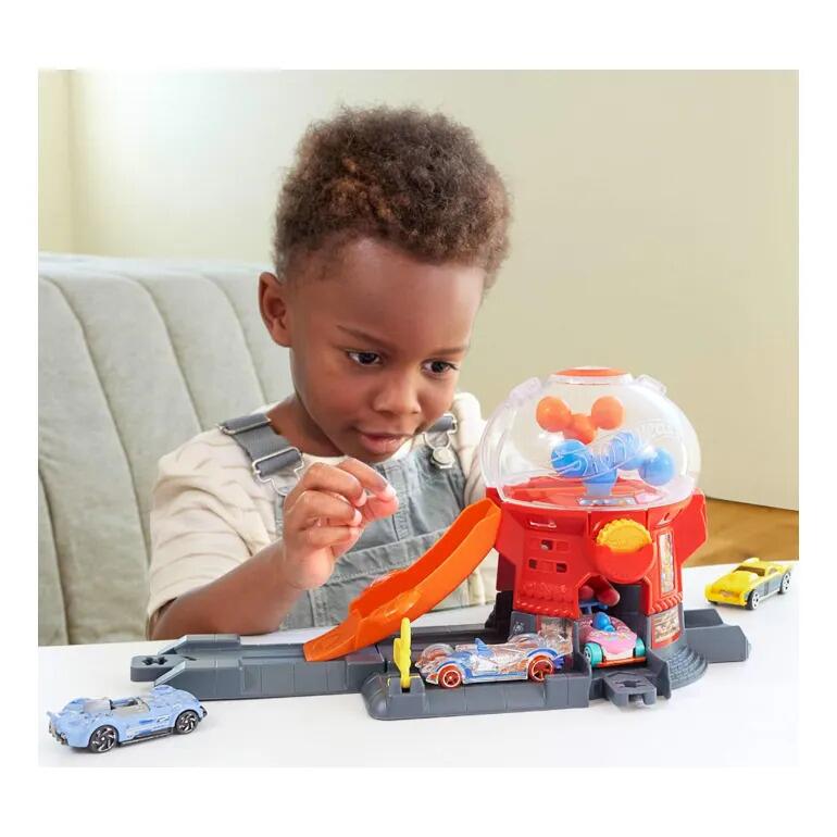Comprar PISTA DE BRINQUEDO HOT WHEELS - LOJA DE DOCES - MATTEL - a