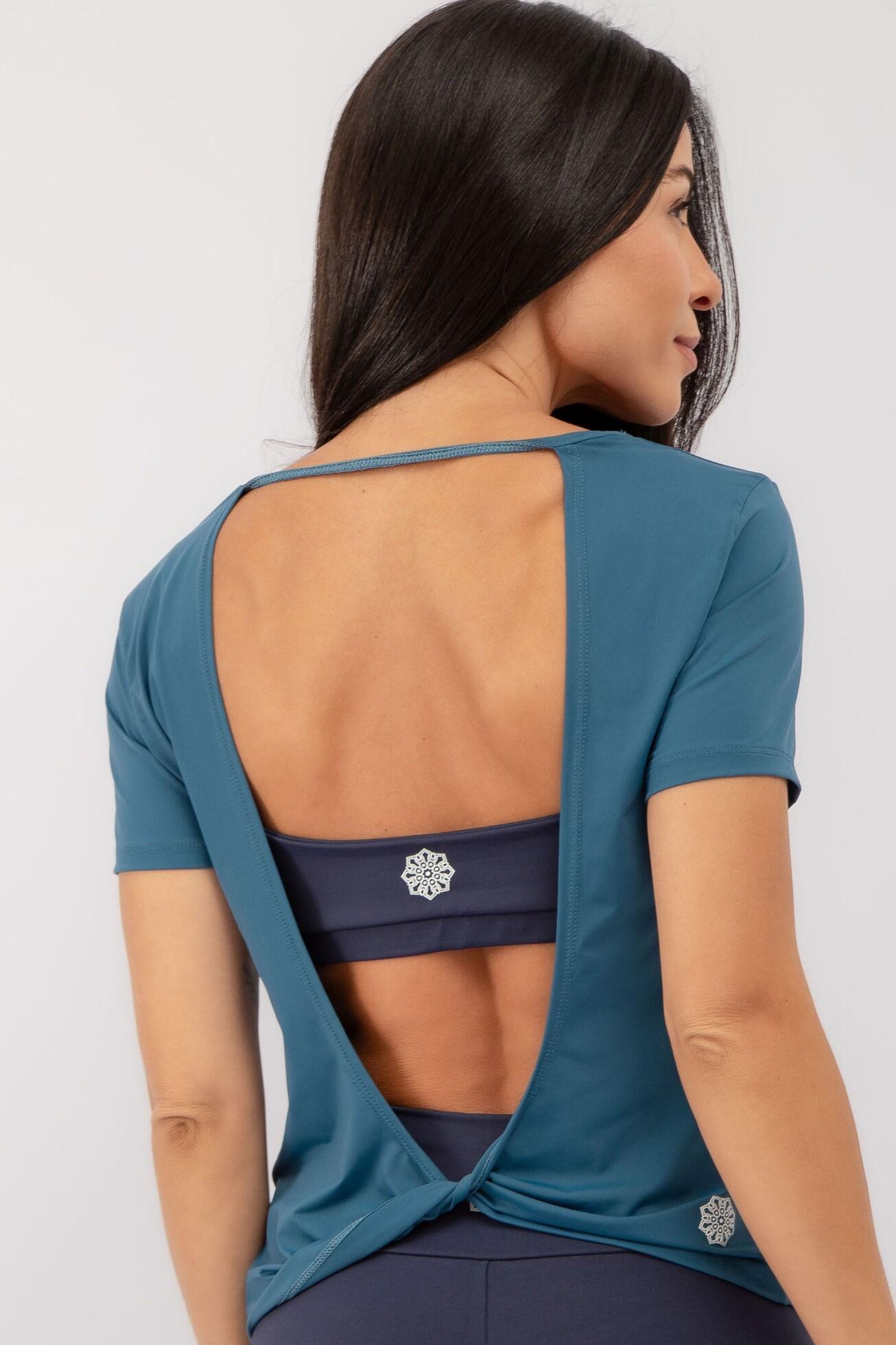 Camiseta Fitness Abertura Costas Preta - Design Versátil