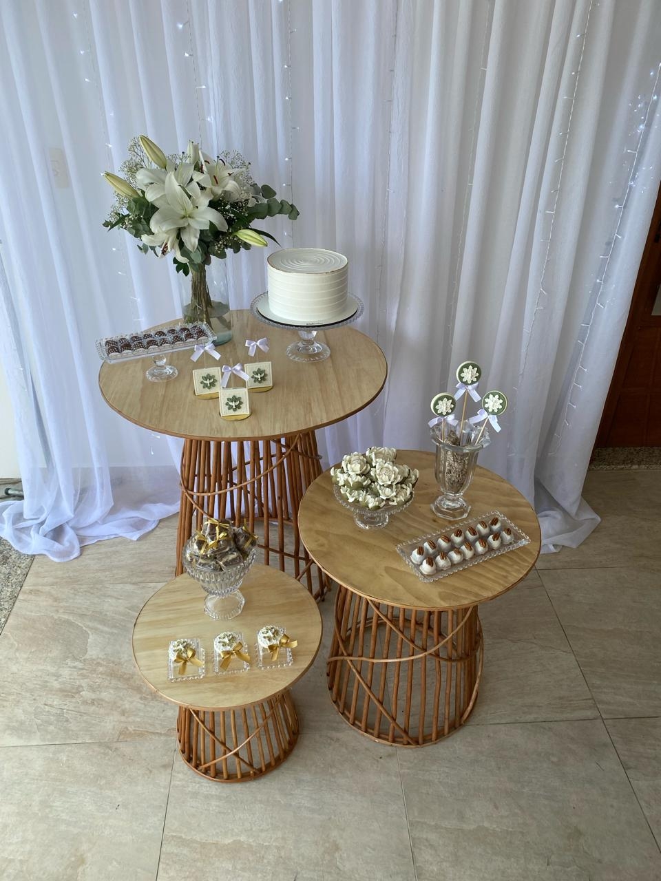 Comprar Conjunto de Mesas Palito redondas Cedro Vime