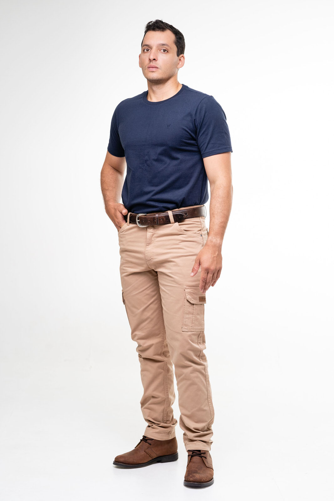 Como passar calça jeans: Dicas práticas e truques, image size:1067x1600