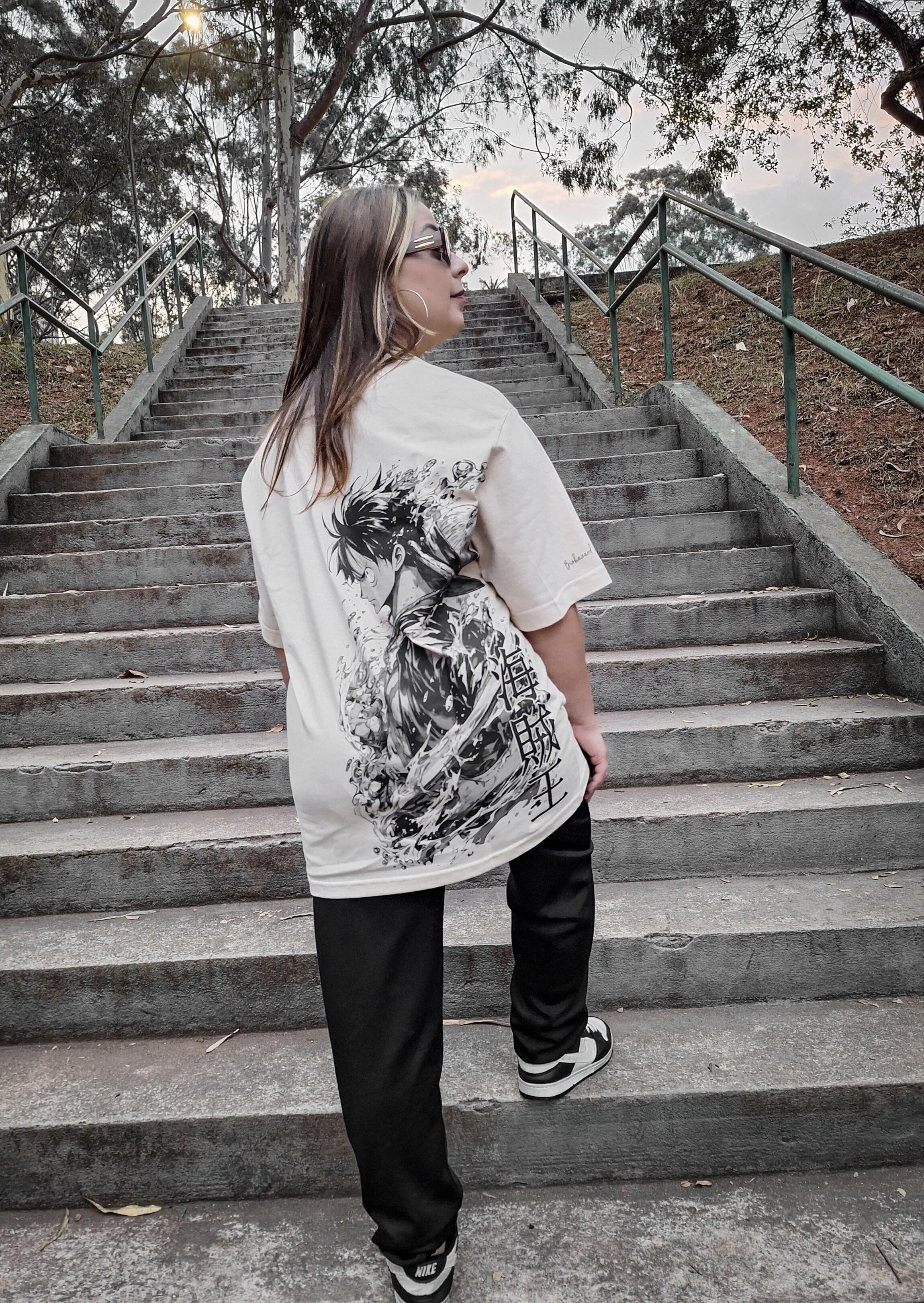 Comprar Camiseta Oversized Luffy - de R$110,56 a R$119,06