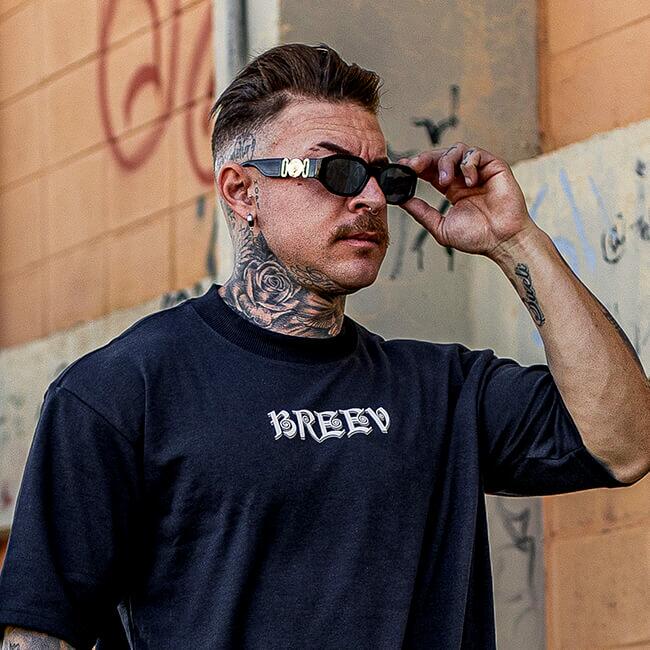 Frente da camiseta oversized Brave da Breev