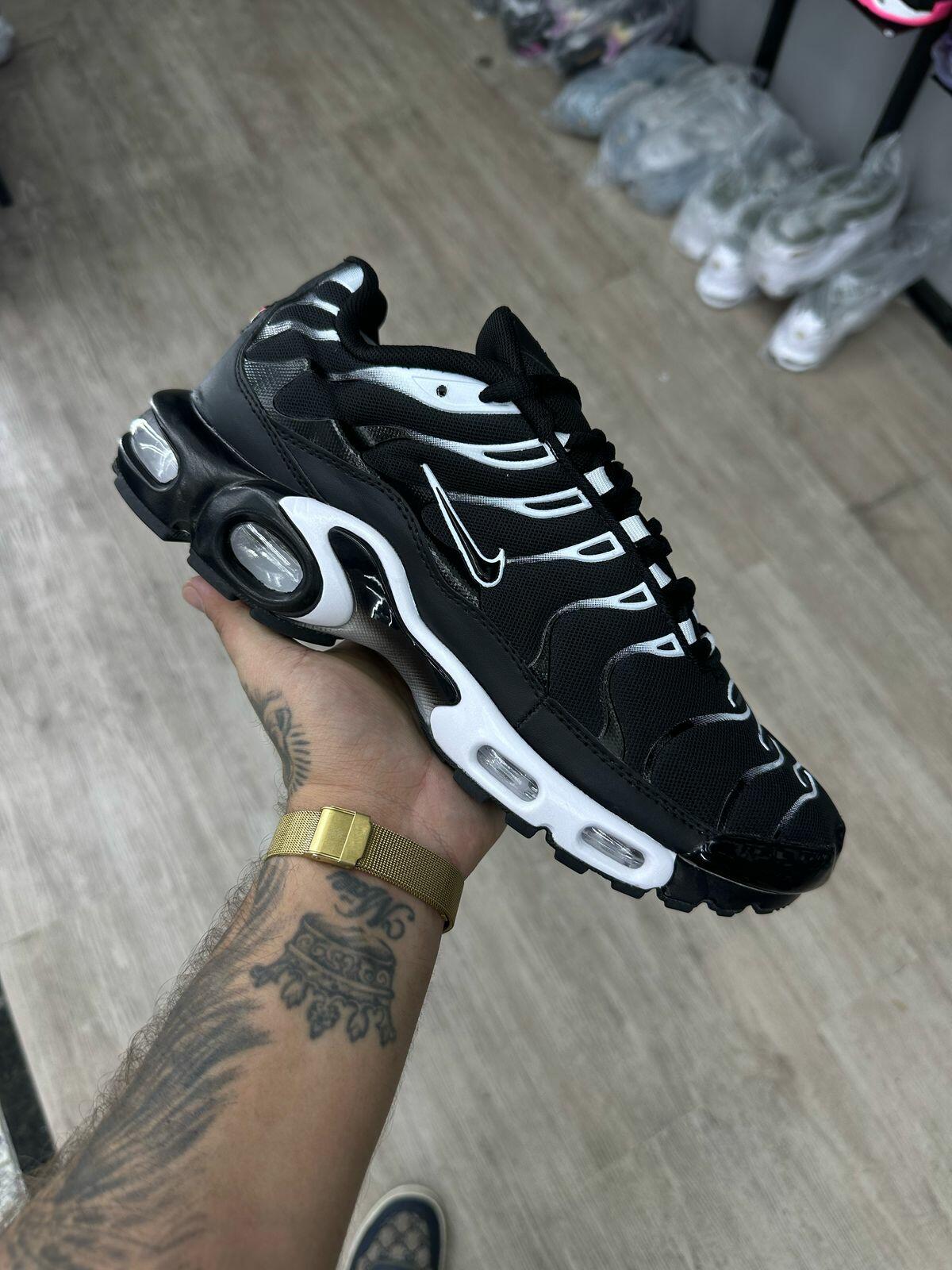 Comprar Air Max TN Plus 1 Venom - R$300,00 - Brás Conceito