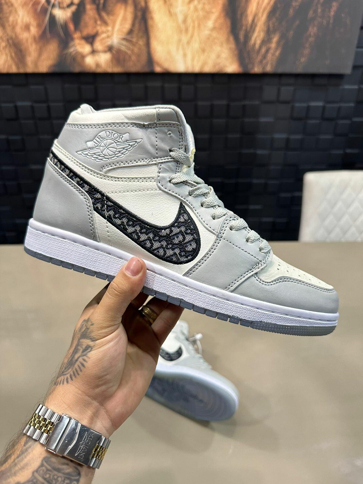 Comprar Dior x Air Jordan 1 High - R$900,00 - Brás Conceito