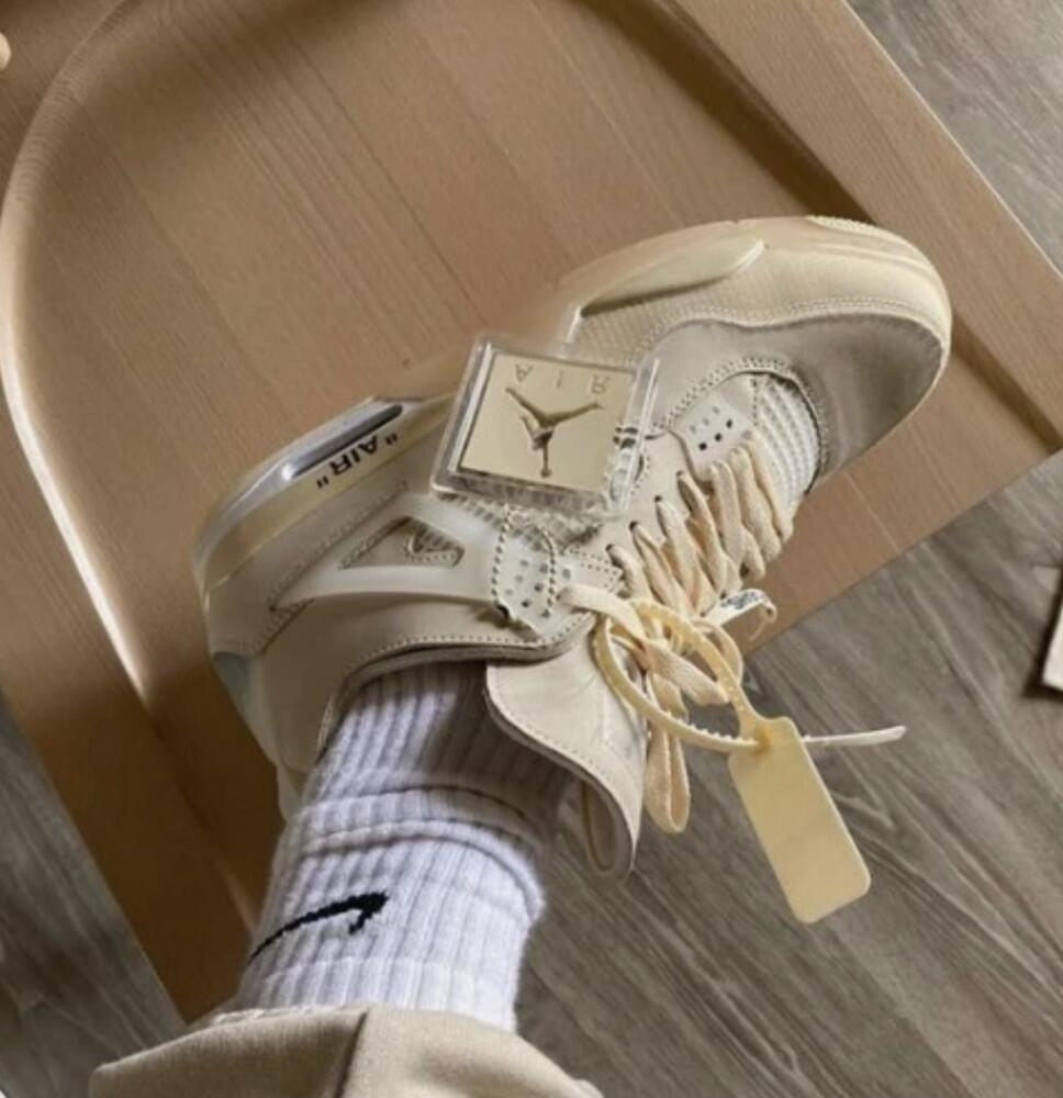 Comprar AIR JORDAN 4 X OFF-WHITE SAIL - R$800,00