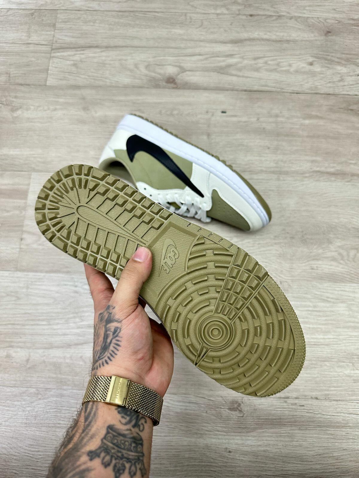 Comprar Tênis Air Jordan 1 Low Og Sp x Travis Scott - R$800,00