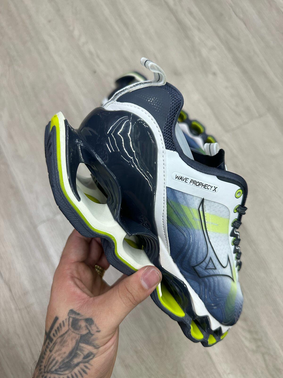 Comprar mizuno prophecy 10 X - R$350,00