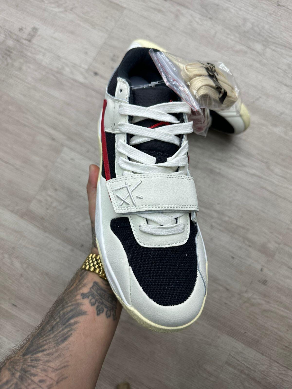 Comprar Travis Scott x Air Jordan Jumpman Jack TR Sail - R$900,00