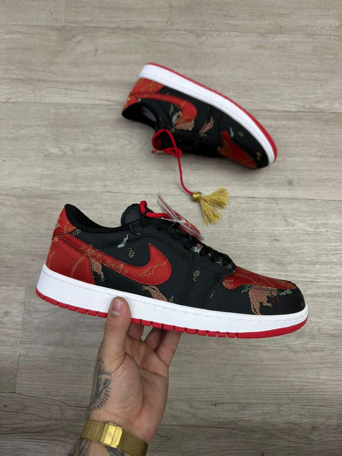 Comprar Air Jordan 1 Low OG Chinese New Year - R$1.500,00