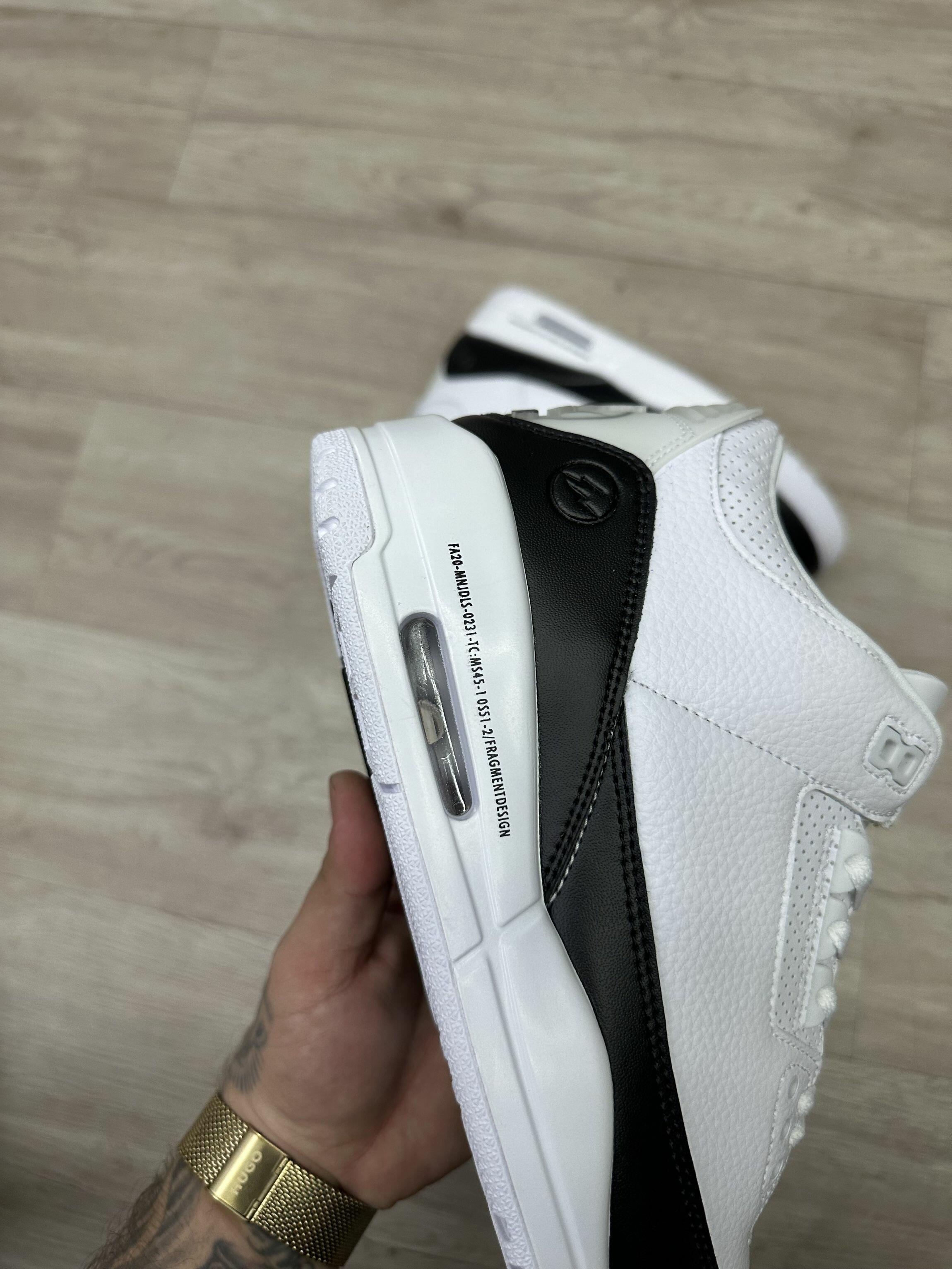 Comprar Nike Air Jordan 3 - R$850,00