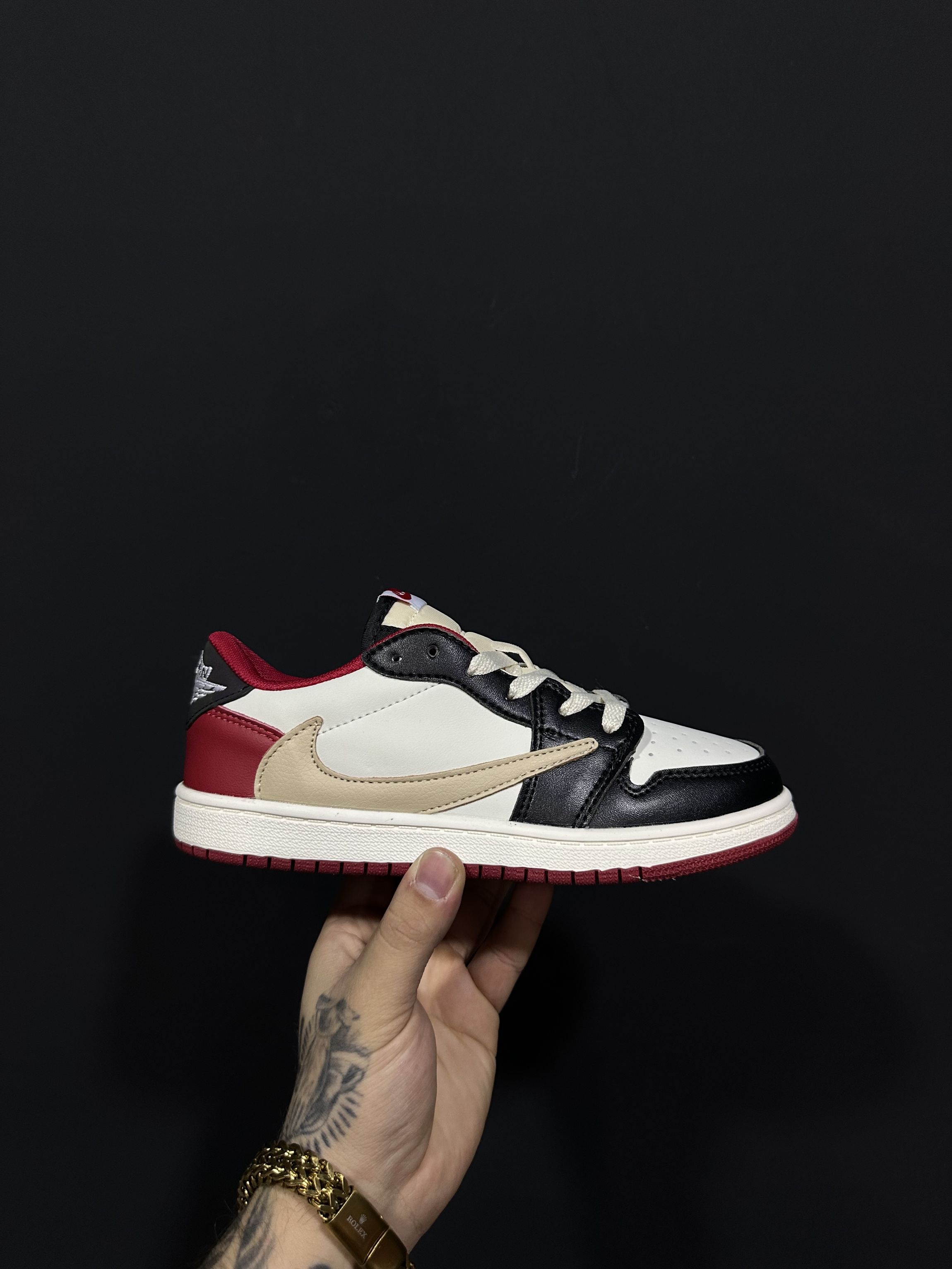 Travis Scott × Nike Air Jordan 1LOW 24cm Comprar Travis Scott X Air Jordan 1 Low - R$800,00 - Brás Conceito